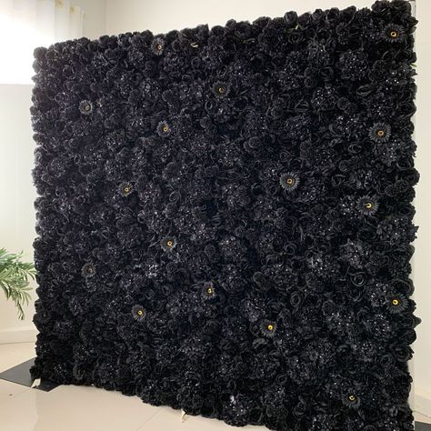 Flower Pegboard Backdrop, Black Floral Backdrop, Flower Wall Salon, Diy Selfie Wall, Home Salon Decor, Black And White Flower Wall, Black Flower Wall, Floral Combinations, Backdrop Business