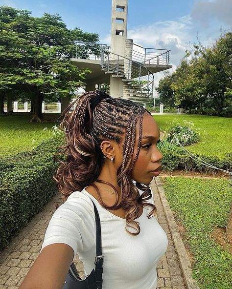 🌼French curl available 🌼 🌼50gh available in 24” 🌼we own no right to this image #fyp#chivido2024#crazyaboutus24#frenchcurl#passiontwist French Curls Braids Mid Length, French Curls Short, Short French Curls, French Curls Hairstyles, Braids 2023, Mermaid Locs, Fall Braids, French Curls, Latest Hair Braids