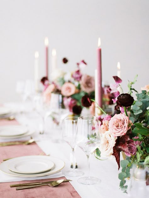 Mauve table inspiration: Photography: Jamie Rae - http://jamieraephoto.com/ Romantic Wedding Table Decor, Purple Wedding Tables, Mauve Wedding Colors, Rustic Wedding Decorations, Mauve Wedding, Dusty Rose Wedding, Wedding Color Inspiration, Fall Wedding Decorations, Fall Wedding Colors