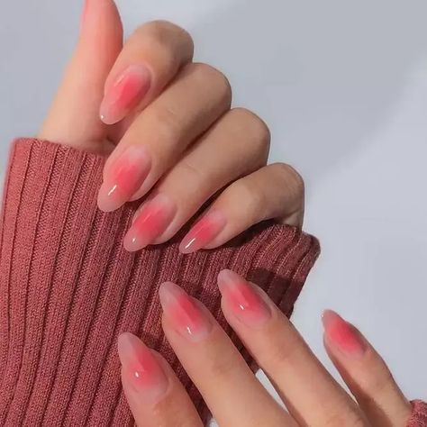 Chic and Versatile: Almond Nails for Any Occasion #glaminati #nails #nailart #naildesigns #frenchnails #coffinnails #almondnails #ombrenails #gelnailcolors #gelnails #acrylicnails #trendynails #fallnailcolors #almondshapednails #nailshapes #auranails Unghie Sfumate, Almond Shape Nails, Her Nails, Blush Nails, Nail Forms, Classy Nails, Pretty Acrylic Nails, Chic Nails, Short Acrylic Nails