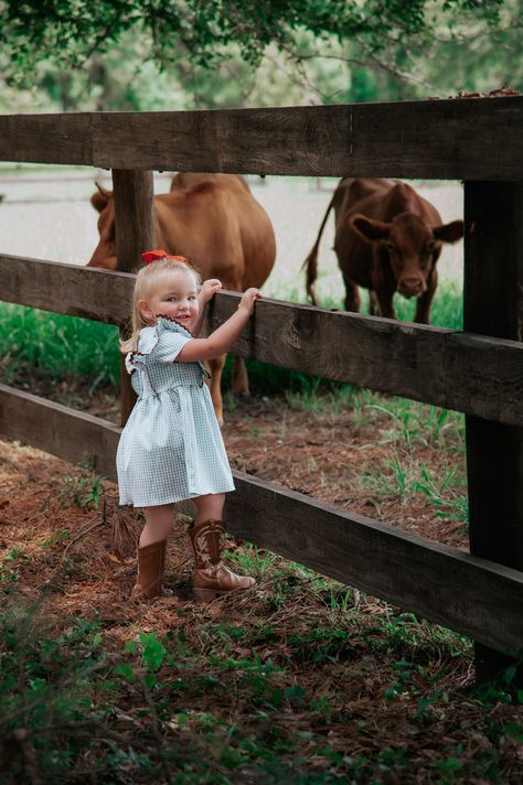 Farm 2nd Birthday Photoshoot #farmphotographysession #toddlergirl #birthdaysession #happybirthday #children #upstatescphotographer #lgroomsphotography 2nd Birthday Photoshoot, Farm 2nd Birthday, Farm Photoshoot, 2nd Birthday Photos, Animal Photoshoot, Toddler Photoshoot, Farm Photography, Kids Photoshoot, Farm Birthday