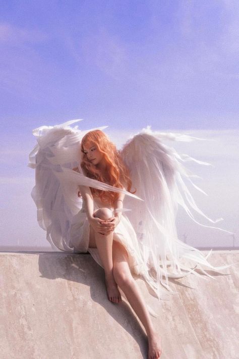 Angelic Pose Reference, Angel Photoshoot Ideas, Angel Pose Reference, Angel Pose, Angel Photoshoot, Angel Wings Photography, Angel Photography, Drawing Body Poses, Cloud Photos