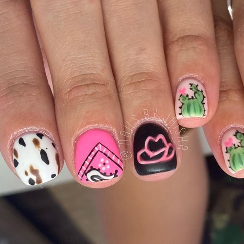 Pink Punchy Nails, Western Pink Nails, Neon Pink Western Nails, Gel Nail Western Designs, Simple Western Nails Cactus, Neon Cowboy Hat, Summer Nail Looks, Cactus Nails, Neon Cowboy