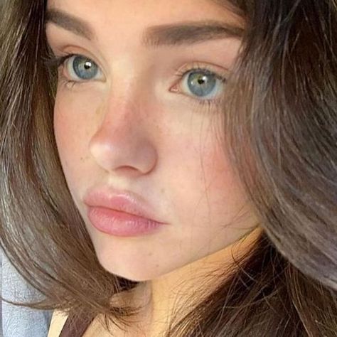 Mila Core, Keeping 13, Binding 13, Boys Of Tommen, Blue Eyed Girls, Brown Hair Blue Eyes, Freckles Girl, Asian Nails, Chloe Walsh