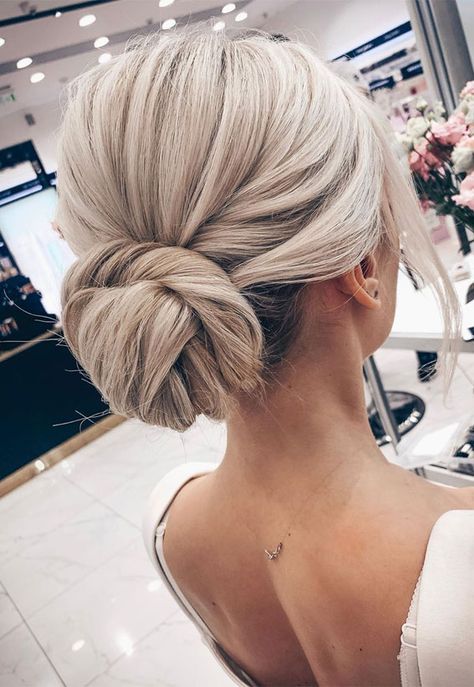 Gorgeous wedding updo hairstyles perfect for ceremony and reception - Classic Elegant wedding hairstyle ,bridal hairstyles #weddinghair #hairstyles #updo #bridalhair #promhairstyle #texturedupdo #messyupdo Wedding Updo Hairstyles, Hair Pick, Classic Elegant Wedding, Bun Holder, Updo Wedding, Bridal Hair Updo, Elegant Wedding Hair, Boho Hair, Witch Fashion