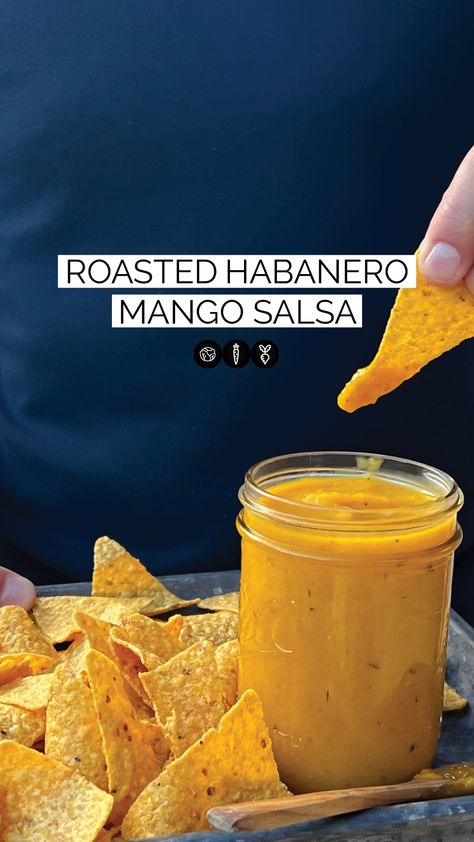 This Roasted Habanero Mango Salsa is the perfect balance of sweet and heat! 🔥 Recipes Using Mango, Habanero Salsa Recipe, Mango Habanero Salsa, Sweet Salsa, Roasted Tomatillo Salsa, Habanero Salsa, Roasted Tomato Salsa, Roasted Tomatillo, Tomatillo Salsa