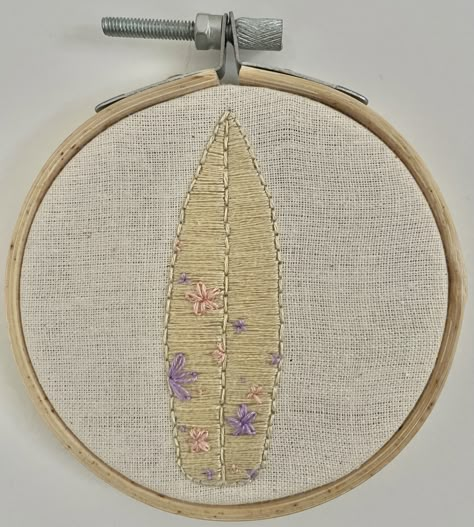 3” embroidery of a surf board with flower details Surfboard Embroidery, Beachy Embroidery, Surf Embroidery, Embroidered Shoes Converse, Wave Embroidery, Beach Embroidery, Beachy Crafts, Embroidery Jeans Diy, Embroidery Clothes