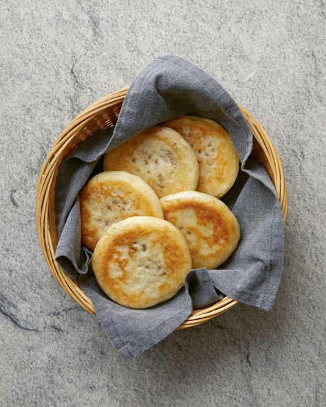 In this hotteok (Korean sweet pancakes) recipe, chewy dough made with sweet rice flour is stuffed with cinnamon sugar and nuts, and pan-fried. Sweet Rice Flour Recipes, Sweet Rice Flour Recipe, Hotteok Recipe, Sweet Pancake Recipe, Korean Cookbook, Sweet Rice Flour, Rice Flour Recipes, Sweet Pancakes, Korean Rice Cake