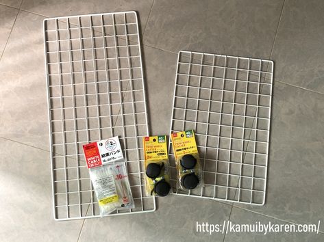 DIY Wire Mesh Shelf Storage, Easy & Cheap | Daiso Wire Storage Cubes, Wire Grid Cube Storage Ideas, Wire Storage Cubes Ideas, Diy Shelf Dividers, Shelf Dividers Diy, Wire Shelf Makeover, Craft Table Display, Wire Mesh Screen, Plastic Lattice