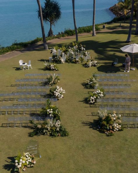 🌴🤍🌴 Hayman Island Wedding Alert 🌴🤍🌴 How AMAZING is it that we have this ceremony setting in our very own backyard in Australia. We really have a diverse landscape that opens itself up to weddings of all kinds. The Tropical inspired ceremony was designed to have a natural flow to the aisles. Giving "I just grew here" feels A wide variety of textural and unique flowers were used, such as Andromeda, Cymbidium Orchids, White Waratahs, Slipper Orchids, and Australian Natives that would last ... Hayman Island Wedding, Hayman Island, Orchids White, Australian Natives, Ceremony Aisle, Australian Wedding, Cymbidium Orchids, Island Wedding, Unique Flowers