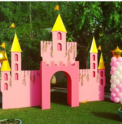 Princess Castle Decorations, Diy Castle Cardboard Backdrop, Diy Disney Castle Backdrop, Castle Backdrop Diy Princess Party, Disney Castle Diy, Diy Castle Backdrop, Princess Trunk Or Treat, Castle Party Decorations, Castle Theme Birthday Party