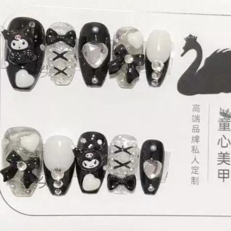 Kuromi Nails Short, Black Douyin Nails, Just Nails, Rhinestones Aesthetic, Nails Kuromi, Kuromi Nails, Sanrio Nails, Nail Halloween, Nails Jelly