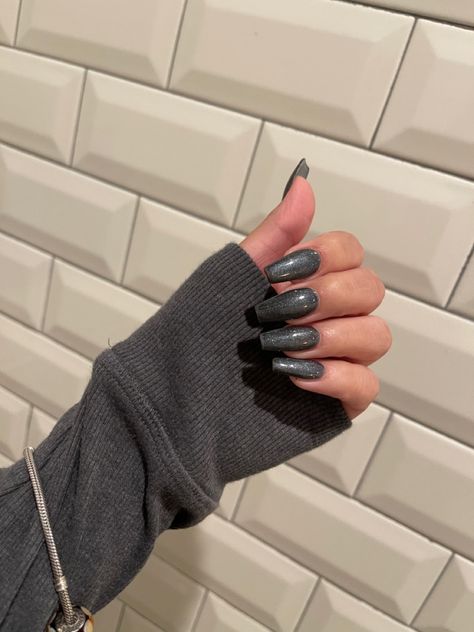 Grey Sparkling Nails, Dark Gray Glitter Nails, Sparkle Grey Nails, Shiny Gray Nails, Dark Silver Glitter Nails, Gray Sparkly Nails, Dark Grey Nails With Glitter, Dark Grey Sparkle Nails, Sparkly Grey Nails