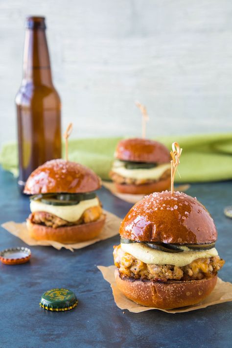 Ground Pork Sliders, Spicy Appetizer Recipes, Pickle Appetizer Recipes, Pork Sliders Recipes, Homemade Burger Recipe, Chili Pepper Recipes, Homemade Ham, Homemade Appetizer, Pickled Cucumbers