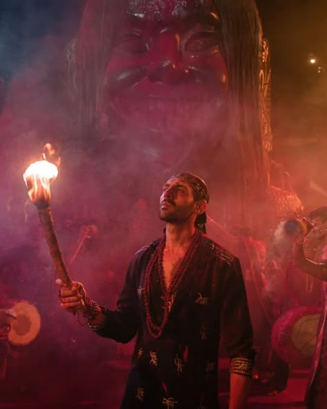 #QuillQuestReport: The much-awaited Bhool Bhulaiyaa 3 teaser has set everyone excited. This review touches upon the brighter aspects of the teaser and returning characters, along with the expectations the movie carries. While returning Manjulika or any character from Bhool Bhulaiya gives mixed emotions of nostalgia and new fears, the film surely promises to take the franchise to a new level because it’s a combination of horror and comedy at its best. The 2025-26 Cinema is the peak and unpredi... Bhul Bhulaiya 3 Poster, Bhul Bhulaiya 3 Snap, Bhool Bhulaiya 3 Poster, Bhool Bhulaiyaa 3, New Movie Images, 3 Movie, Mixed Emotions, 2 Movie, Actor Photo