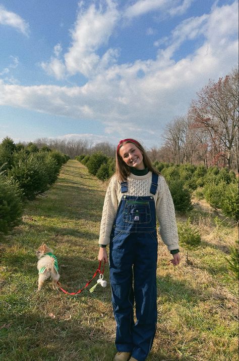 picking a lil tree 🎄 Christmas Overalls Outfit, Christmas Tree Farm Outfits, Overalls And Sweater Outfit, Overalls With Sweater, Christmas Tree Outfit, Overalls And Sweater, Farm Clothes, Overall Outfit, Overalls Outfit