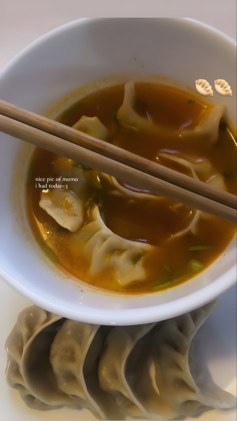 Dumpling Soup Aesthetic, Dumplings Instagram Story, Making Dumplings Aesthetic, Soup Story Instagram, Making Soup Aesthetic, Soup Dumplings Aesthetic, How To Make Momos, Soup Aesthetic Cozy, Dumpling Wallpaper