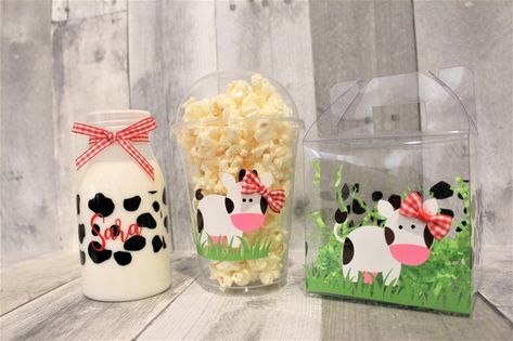 Cow Print Water Bottle / Cow Milk Bottle / Cow Birthday | Etsy Cow Birthday Party, Farm Party Favors, Cow Birthday Parties, Barnyard Birthday Party, Cow Baby Showers, Farm Animals Birthday Party, Farm Themed Birthday Party, Plastic Party Cups, Cow Birthday