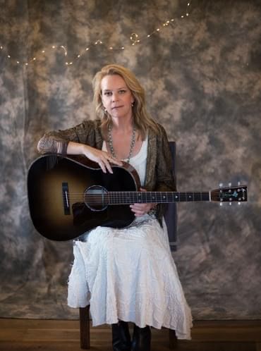 Mary Chapin Carpenter, Country Music Singers, Country Artists, I Love Music, Music Guitar, Cool Countries, Country Singers, Female Singers, Guitar Player