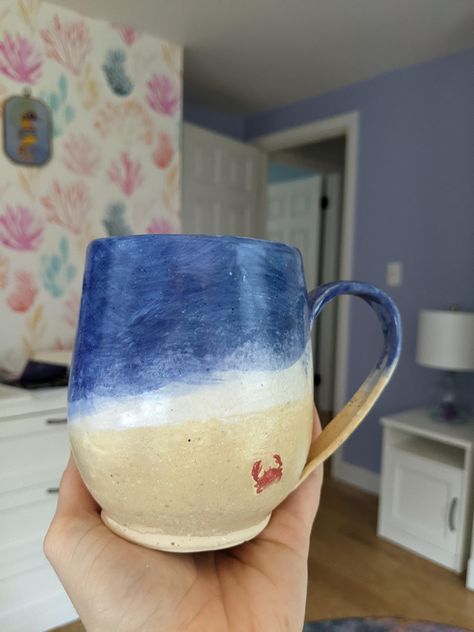 Pottery Painting Waves, Beach Pottery Painting, Beach Pottery Ideas, Pottery Glaze Designs, Pottery Painting Beach, Pottery Painting Sea, Underglaze Painting On Pottery, Beach Mugs, Beach Cup