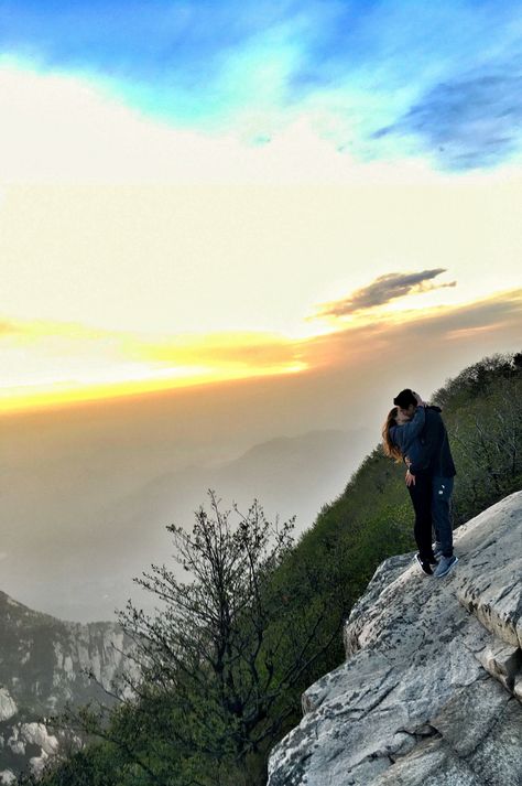 Kissing on the top of Taishan mountain // couples travel in China // Mount Tai // Kissing during the sunrise // Sunrise on the Thaishan mountain Romantic Scenes Relationships, Nourishing Recipes, Mountain Couple, Couples Travel, Public Display Of Affection, Dinner Party Themes, Comic Book Store, Physical Intimacy, Texas City