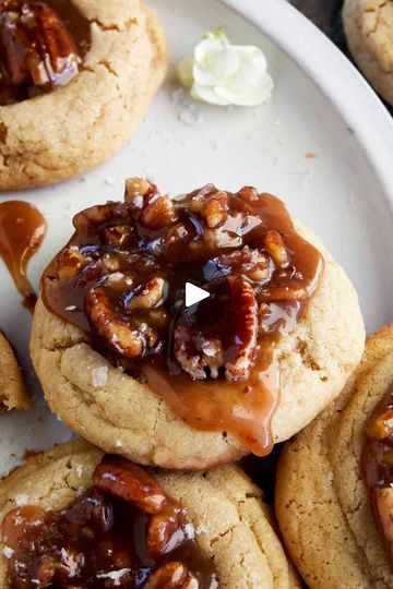 Pecan Pie Cookies | Pecan Pie Cookies | By Food Dolls | You're going to love these
pecan pie cookies. First you're going to start off by making
your cookie dough and then your pecan pie filling which is only
four ingredients. Butter, brown sugar, heavy cream, and some
pecans. You're going to bake your cookie and right when it
comes out, you're going to press down the center and use
that ooey gooey sauce. And then top it with a little bit of sea
salt and your golden. Yes. Biscochito Recipe, Pecan Pie Cookies Recipe, Pecan Pie Cookies, Chewy Gingerbread Cookies, Food Dolls, Pecan Pie Easy, Pecan Pie Filling, Pie Cookies, Ginger Bread Cookies Recipe