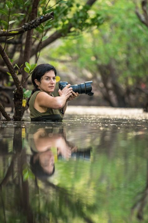 Nat Geo Photographer Aesthetic, Geographer Career, Travel Photographer Job Aesthetic, Ami Vitale Photography, Wildlife Photographer Outfit, Wildlife Biologist Aesthetic Wallpaper, Humanitarian Aid Aesthetic, Wildlife Biologist Career, Nature Photographer Aesthetic