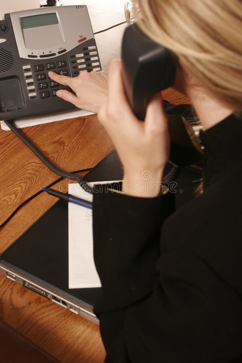 Calling On The Phone Aesthetic, Work Phone Aesthetic, Phone Calling Images, Phone Call Photography, Calling Aesthetic, Phone Call Aesthetic, Call Image, Woman On Phone, Woman On The Phone