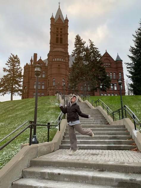 syracuse university Motivation Aethstetic, Syracuse University Dorm, Syracuse University Aesthetic, Syracuse Aesthetic, Syracuse Dorm, Nyc Vacation, Life After High School, College Vision Board, University Dorms