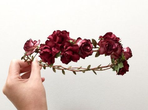 red spray roses Burgundy Wedding Flowers, Autumn Bridal, Junior Bridesmaids, Flowers Autumn, Rose Flower Crown, Rose Crown, Autumn Rose, Flower Crown Headband, Purple Burgundy