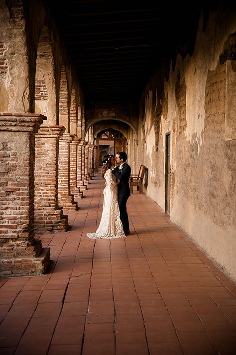 Wedding Photo Tips, Perspective Composition, Mission Wedding, Prenuptial Photoshoot, Bohemian Elopement, Engagements Pictures, San Juan Capistrano Wedding, Mission San Juan Capistrano, Anniversary Shoot