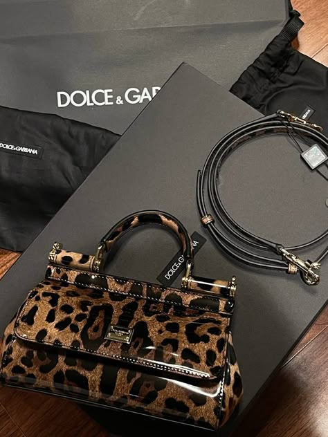 Leopard Print Bag Outfit, Cheetah Print Bag, Expensive Bag, My Style Bags, Luxury Bags Collection, Dream Bags, Girly Bags, Luxury Purses, Fancy Bags