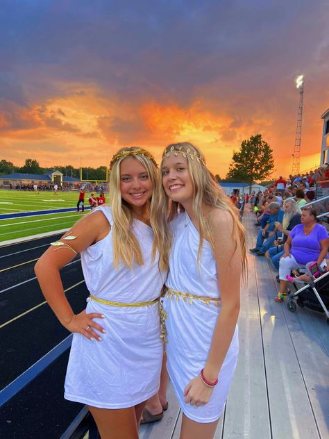 Greek Life Football Theme, Olympics Outfits Costume Ideas, Toga Night Football, How To Make A Toga Out Of A Tshirt, Toga Football Game, Olympics Theme Party Outfit, Greek Football Theme, Toga Inspired Outfits, Toga Theme Football Game Night