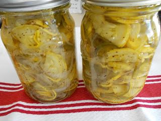 Pickled Squash Recipe, Squash Pickles, Butter Squash Recipe, Canning Squash, Summer Squash Bread, Butter Squash, Cucumber Pickles, Squash Bread, Yellow Squash Recipes