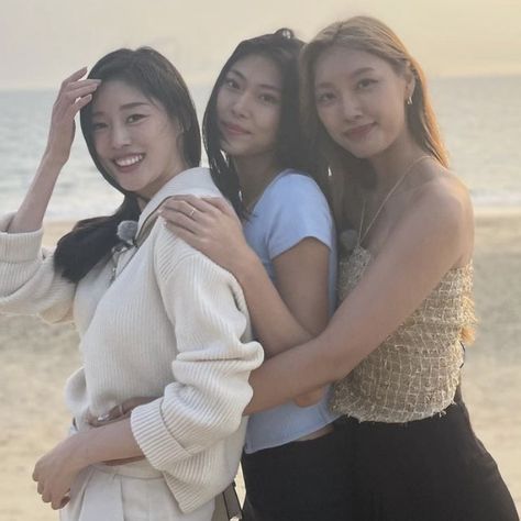 choi seoeun, lee nadine & park sejeong icon icons (singles inferno) Nadine Singles Inferno, Lee Nadine, Park Sejeong, Singles Inferno, Aesthetic Dump, Korean Shows, Face Card, New Hair, Movies And Tv Shows