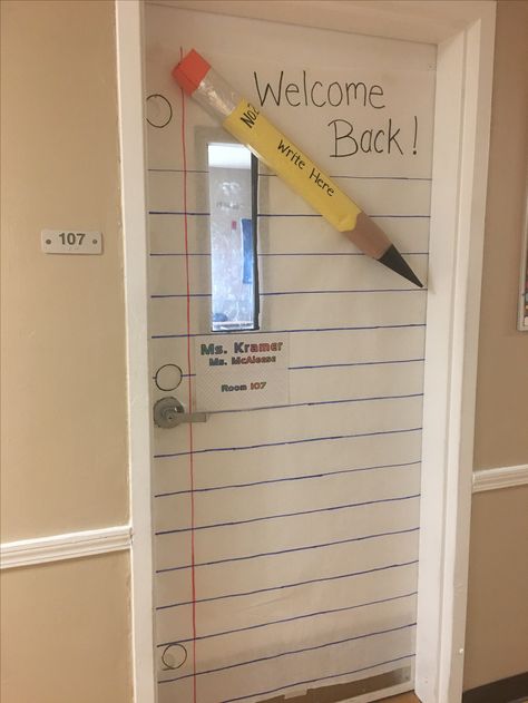 Welcome Back Hallway Display, Meet The Teacher Decorations, Welcome Back Office Decor, Back To School Office Decor, Welcome Back Doors For School, Pencil Classroom Decor, Back To School Door Decor, Welcome Back To School Door Ideas, Welcome Back To School Decoration Ideas