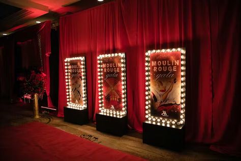 Casino Corporate Event, Moulin Rouge Prom Theme, Moulin Rouge Birthday Party, Moulin Rouge Decorations, Moulin Rouge Decor, Moulin Rouge Satine, Moulin Rouge Theme Party, Red Carpet Ideas, Casino Gala