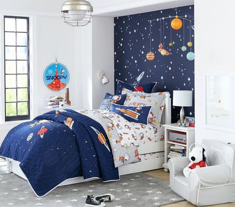 Planet Ceiling, Outer Space Bedroom, Ceiling Mobile, Space Kids Room, Space Themed Bedroom, Space Themed Room, Big Boy Bedrooms, Boy Bedroom Design, Toddler Rooms