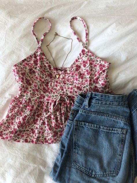 Abbiecore Aesthetic, Floral Summer Outfits, Picture Day Outfit Ideas, Asian Summer Outfits, Summer Outfits Colorful, Summer Outfits Alt, Athletic Summer Outfits, Summer Outfits Aesthetic Vintage, Summer Outfits Athletic