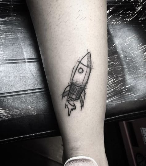 Rocket Ship Tattoo, Spaceship Tattoo, Tato Flash, Rocket Tattoo, Astronaut Tattoo, Sketch Style Tattoos, Planet Tattoos, Alien Tattoo, Sketch Tattoo Design