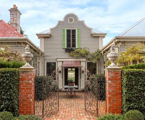 This restored 1880s cottage in country Victoria is straight out of a fairytale | Australian House and Garden Country Home Exterior, Room Farmhouse Decor, Exterior Farmhouse, Living Room Farmhouse Decor, Juliette Balcony, Street Appeal, Rooms With A View, Home Exterior Ideas, Home Photo Shoots