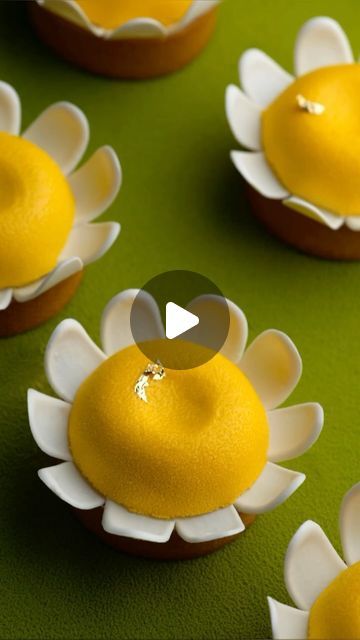 French Pastries Art, Pastry Making, Online Course Design, Pastry School, French Pastry, French Pastries, Top Chef, December 12, Pastry