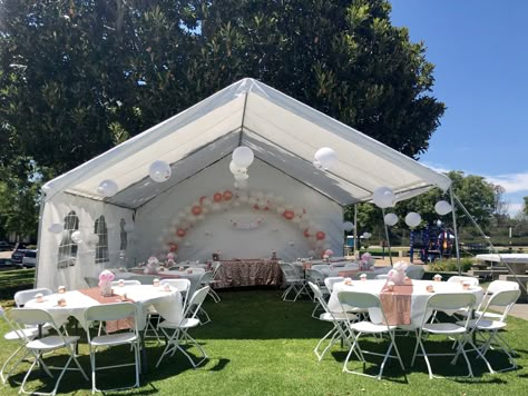 Tent Ideas For Graduation Party, Graduation Party Rose Gold, Gazebo Party Decorating Ideas, Rose Gold And Pink Graduation Party Ideas, Rose Gold And White Graduation Party, Tent Decorations Graduation Party, Outdoor Tent Birthday Party, All White Backyard Party Decorations, Backyard Jack And Jill Party