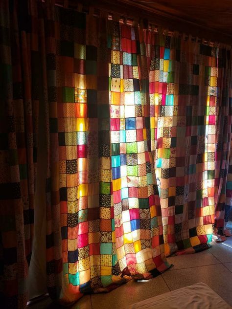 Patch Work Curtains, Patchwork Curtains Diy, Quilt Curtains, Aesthetic Curtains, Cortinas Boho, Quilted Curtains, Patchwork Curtains, Crochet Curtains, Cool Curtains