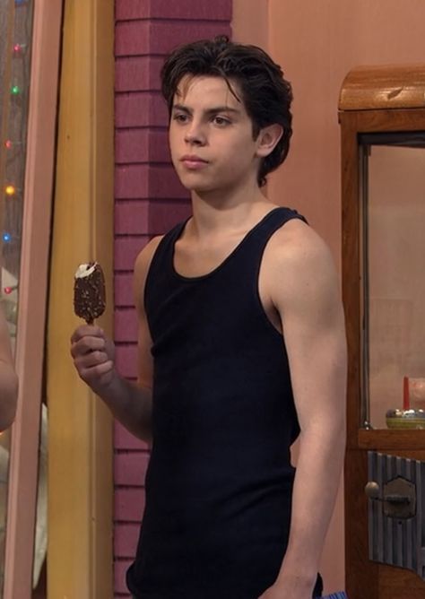 Max From Wizards Of Waverly Place, Disney Boys Actors, Max Russo Icons, Max Wizards Of Waverly Place, Max Russo, Jake T Austin, Cute Guy Pics, Waverly Place, Jake T