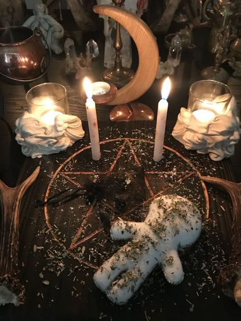 Samhain Altar, Magic Wallet, Witch Core, Witchy Aesthetic, Spell Caster, Magic Aesthetic, Wiccan Spells, Melodrama, Witch Aesthetic