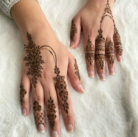 henna designs by aqsa jamali Dainty Mehndi Designs, Kid Henna Designs, Dainty Henna Designs, New Mehndi Designs 2023, Dainty Henna, Mehndi Designs 2023, Front Mehndi Design, Henna Inspo, New Mehndi