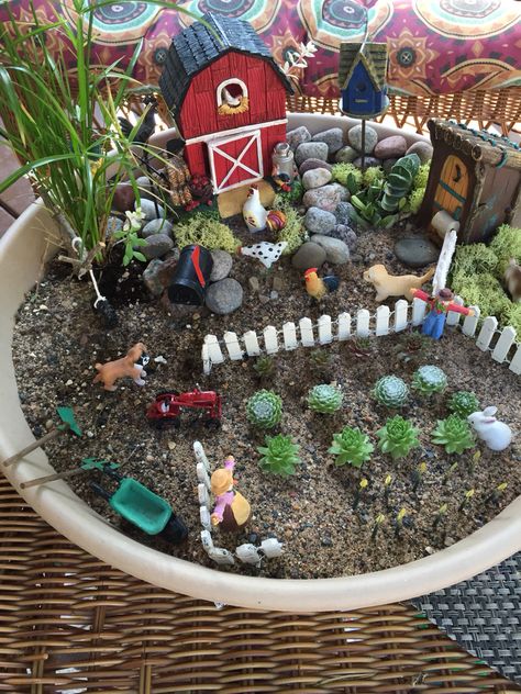 Farm fairy garden Fairy Garden Farm, Fairy Garden Design Ideas, Kids Fairy Garden, Fairy Garden Pots, Mini Gardens, Fairy House Diy, Fairy Garden Crafts, Fairy Garden Designs, Irish Moss