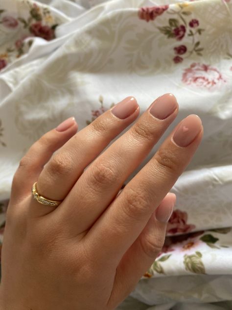 Thick Fingers Nails, Light Taupe Nails, Short Nails Chubby Fingers, Pink Nails With A Heart, Nails On Fat Fingers, Nails For Fat Hands, Nails For Fat Fingers, Nails With A Heart, Short Nail Bed