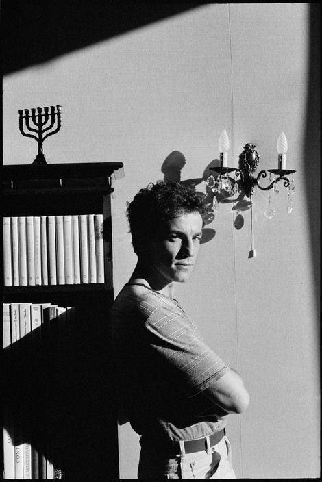 Jewish Photography, Network Aesthetic, Jewish Aesthetic, Negative Space Photography, Jewish Pride, Jewish Mysticism, Jewish Boy, Jupiter In Libra, Jewish Learning